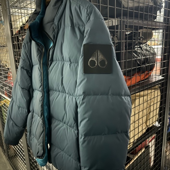 Men's Black Puffer Jacket - Picture 4 of 4